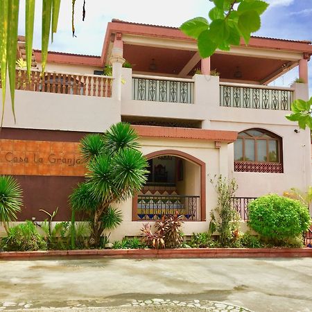 Casa La Granja Hotell Iloilo City Exteriör bild