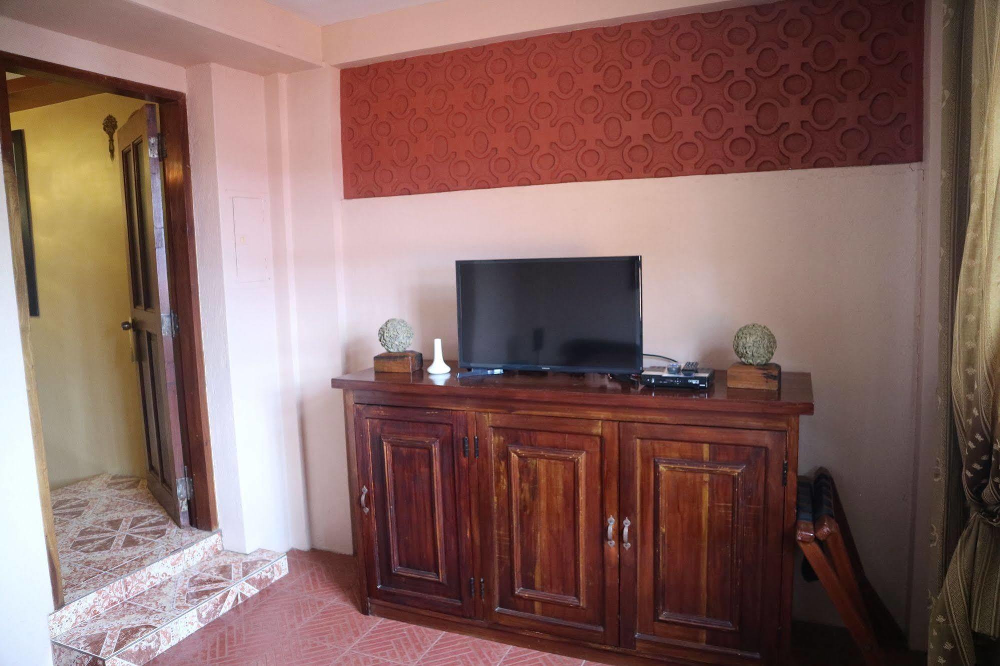 Casa La Granja Hotell Iloilo City Exteriör bild