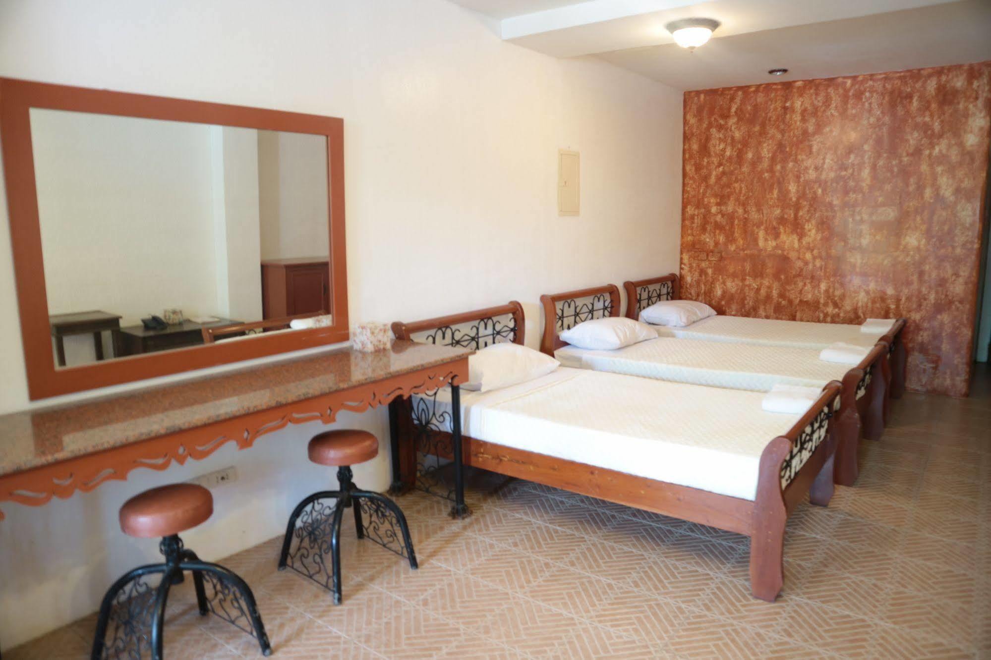 Casa La Granja Hotell Iloilo City Exteriör bild