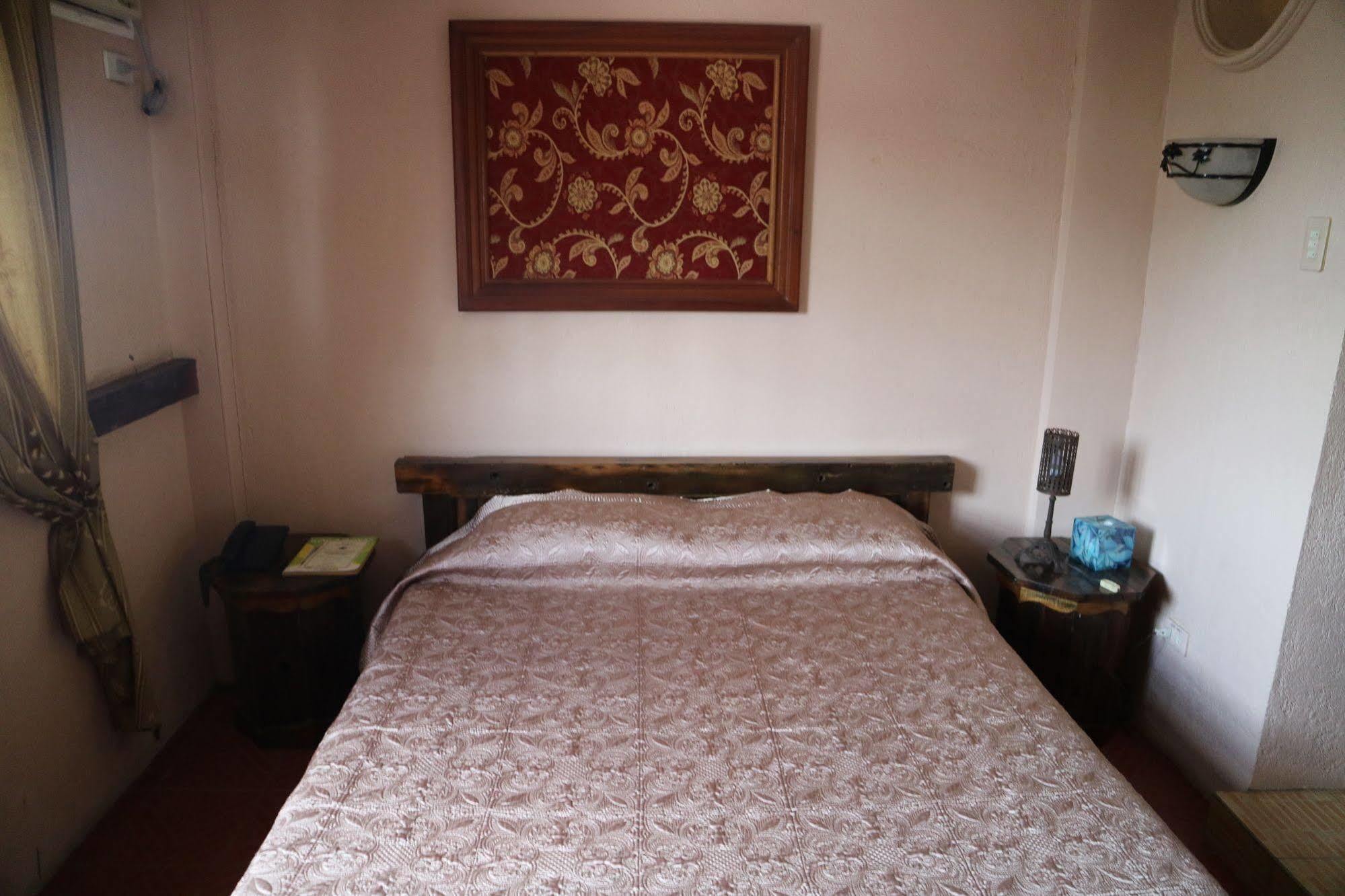 Casa La Granja Hotell Iloilo City Exteriör bild